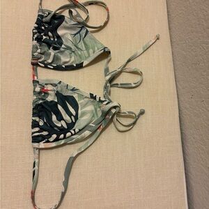 Toluca Tropical Print Bikini Top
